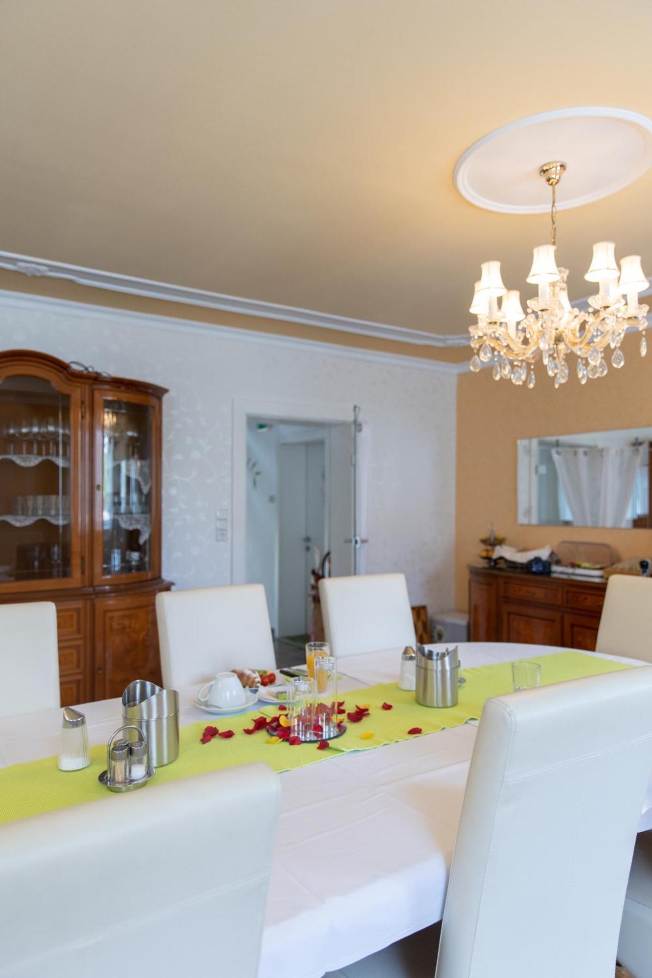 Bed and Breakfast Wohlfuehlwelt Riegler Allentsteig Экстерьер фото